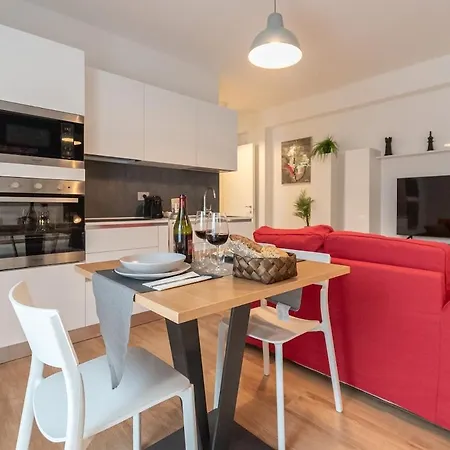 Large With Balcony In Centre شقة بادوفا