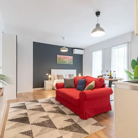 Large With Balcony In Centre Lejlighed